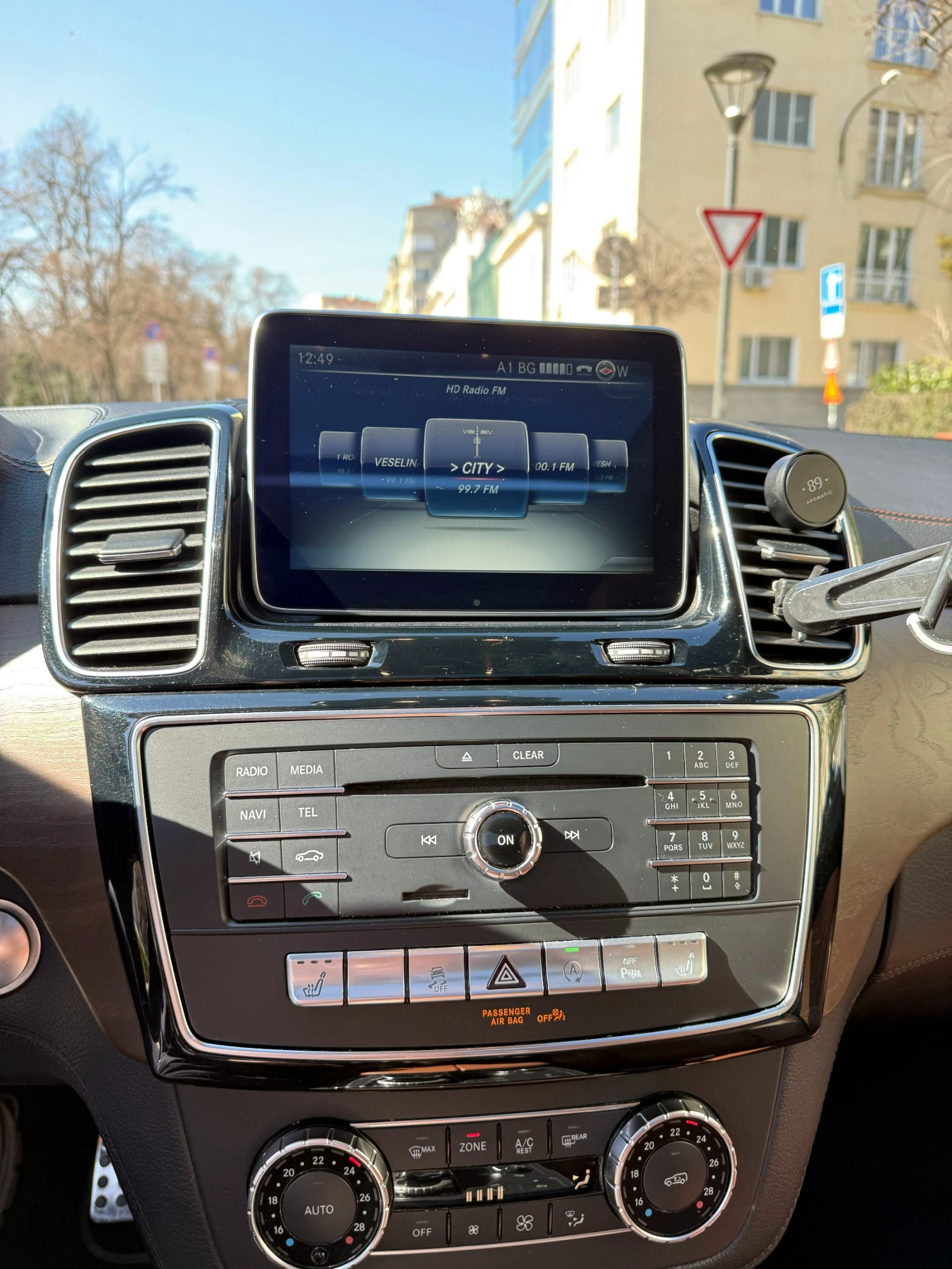 Mercedes-Benz GLE 400 AMG пакет/Night Package/Airmatic, снимка 13 - Автомобили и джипове - 53708482