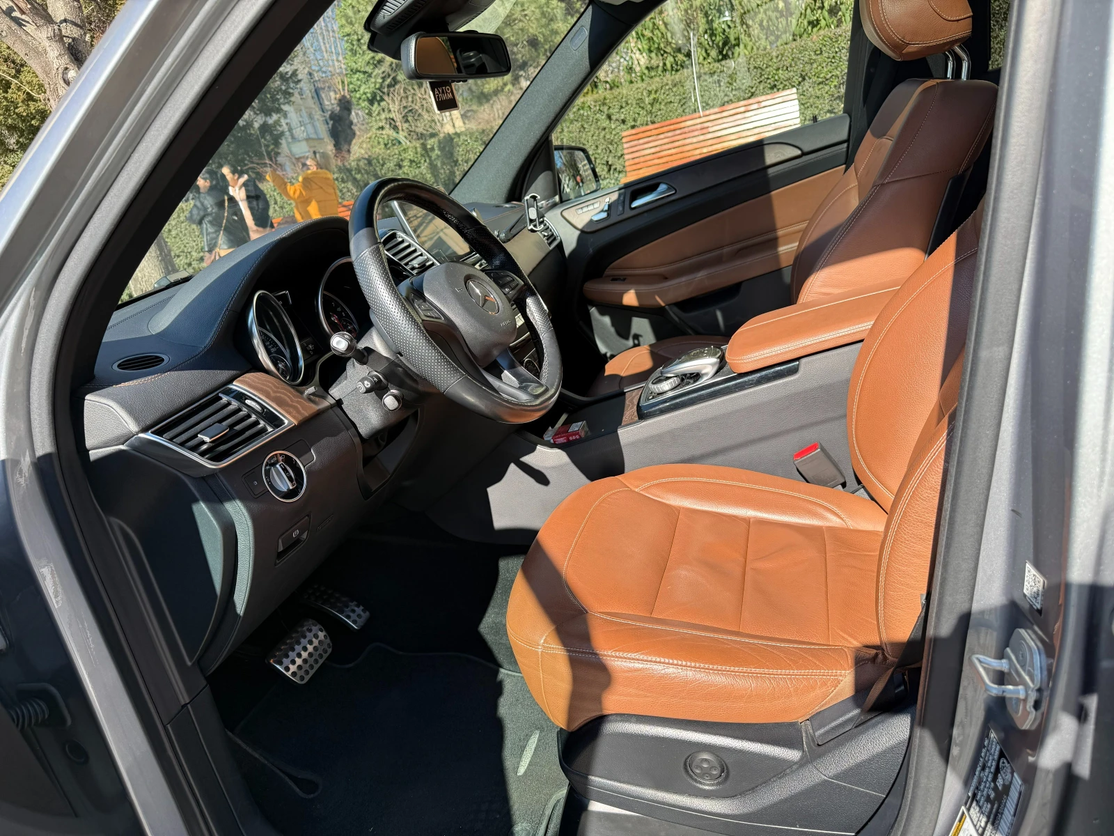 Mercedes-Benz GLE 400 AMG пакет/Night Package/Airmatic, снимка 11 - Автомобили и джипове - 53708482