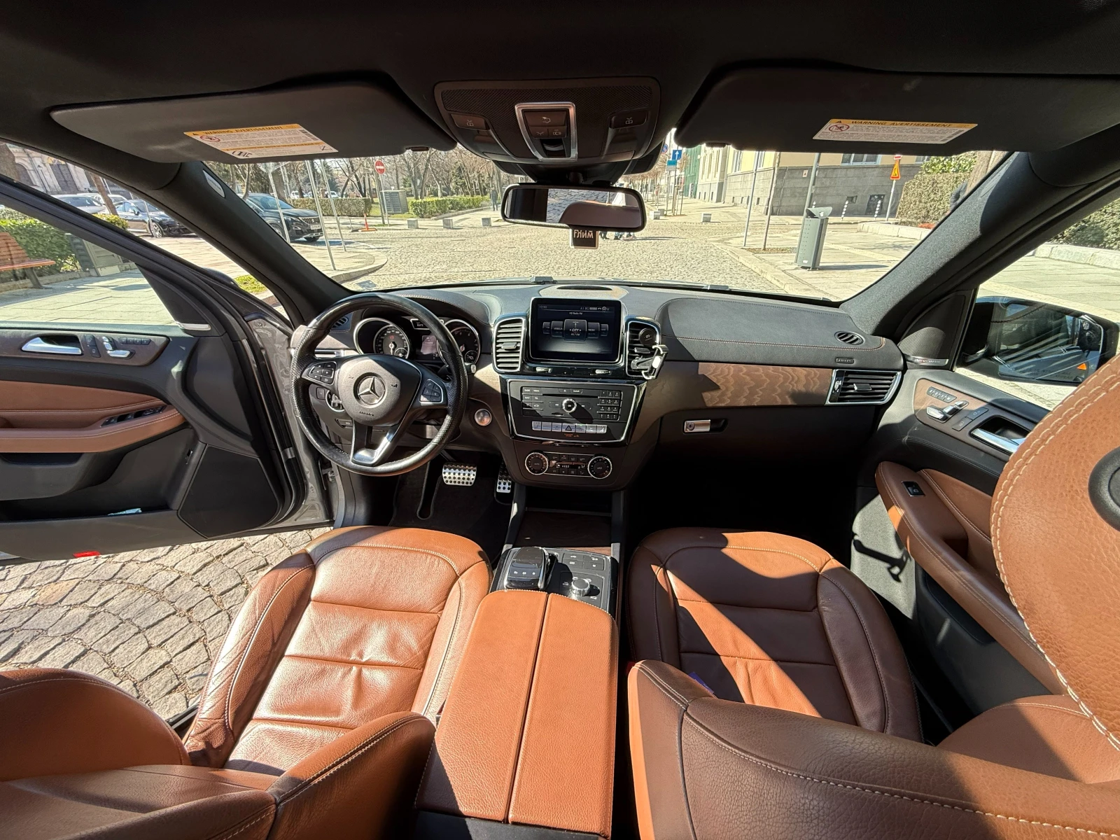 Mercedes-Benz GLE 400 AMG пакет/Night Package/Airmatic, снимка 15 - Автомобили и джипове - 53708482