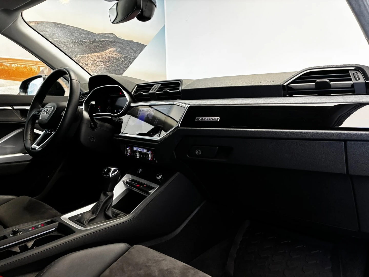 Audi Q3, снимка 3 - Автомобили и джипове - 56420771