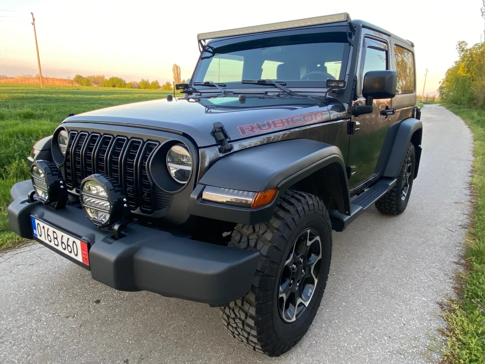 Jeep Wrangler 3.6 W6.284k.с4х4 ръчни ск.