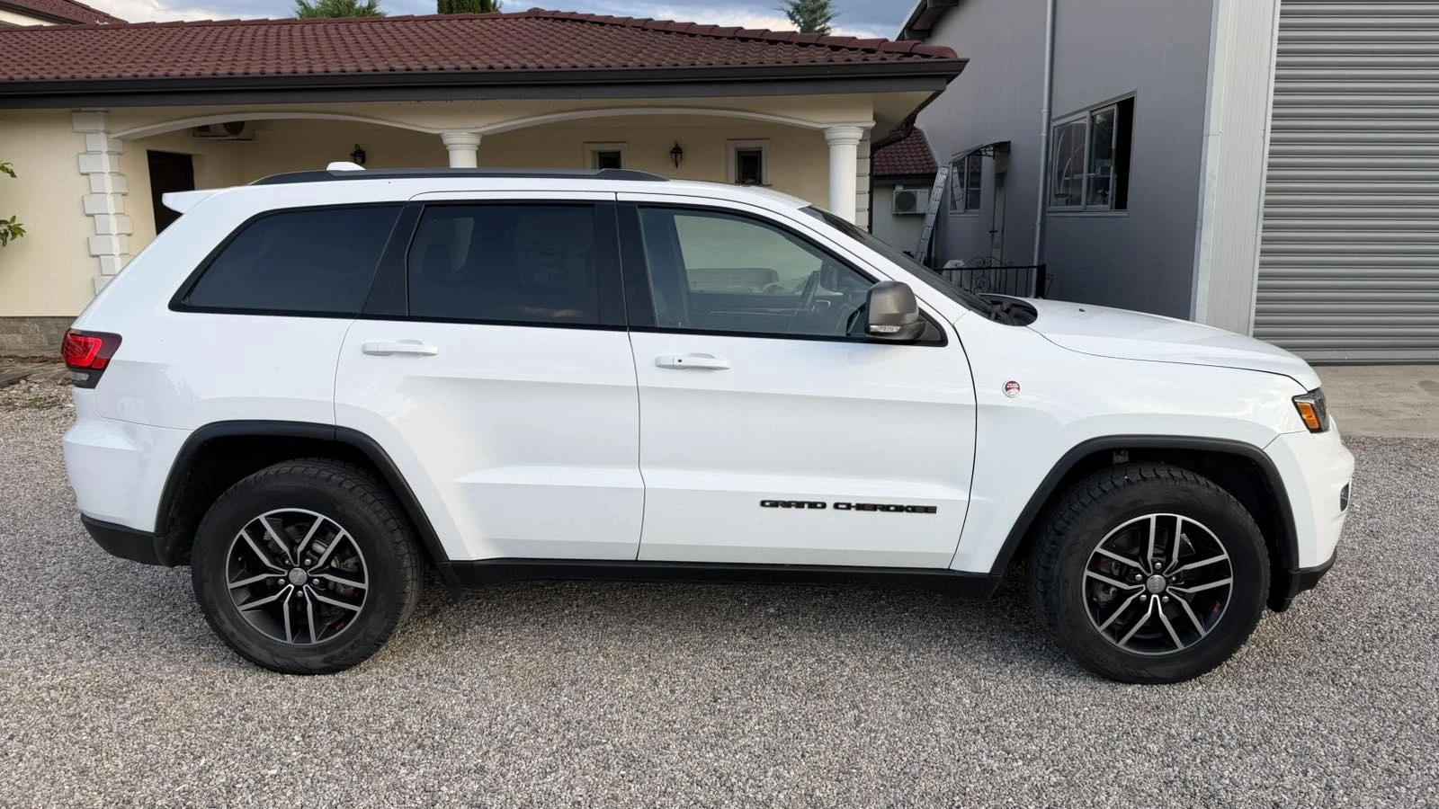 Jeep Grand cherokee TRAILHAWK, снимка 2 - Автомобили и джипове - 54969093