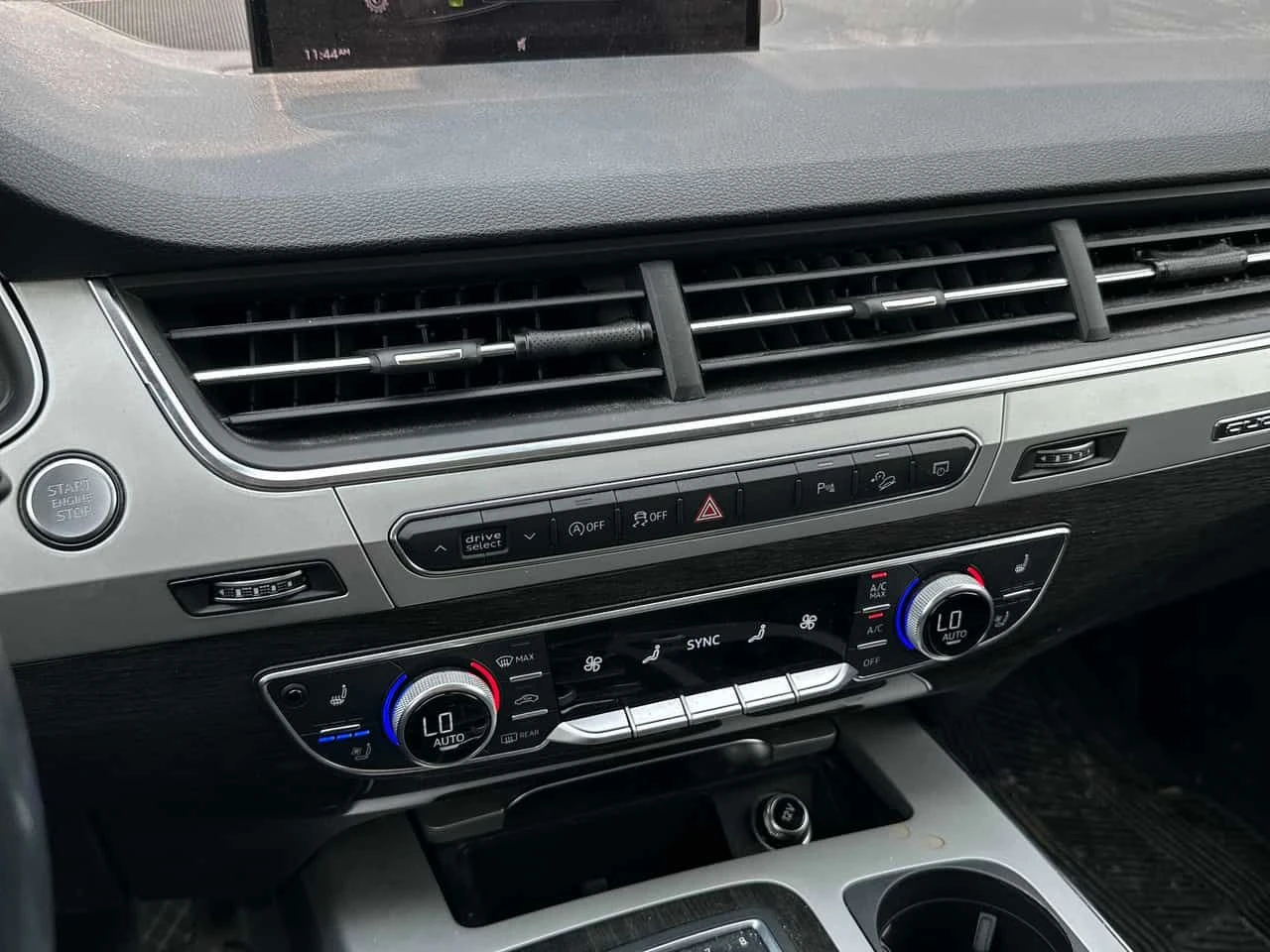 Audi Q7 * Progressiv * CARFAX * ОПЦИЯ ЗА ФИНАНСИРАНЕ, снимка 11 - Автомобили и джипове - 55468450