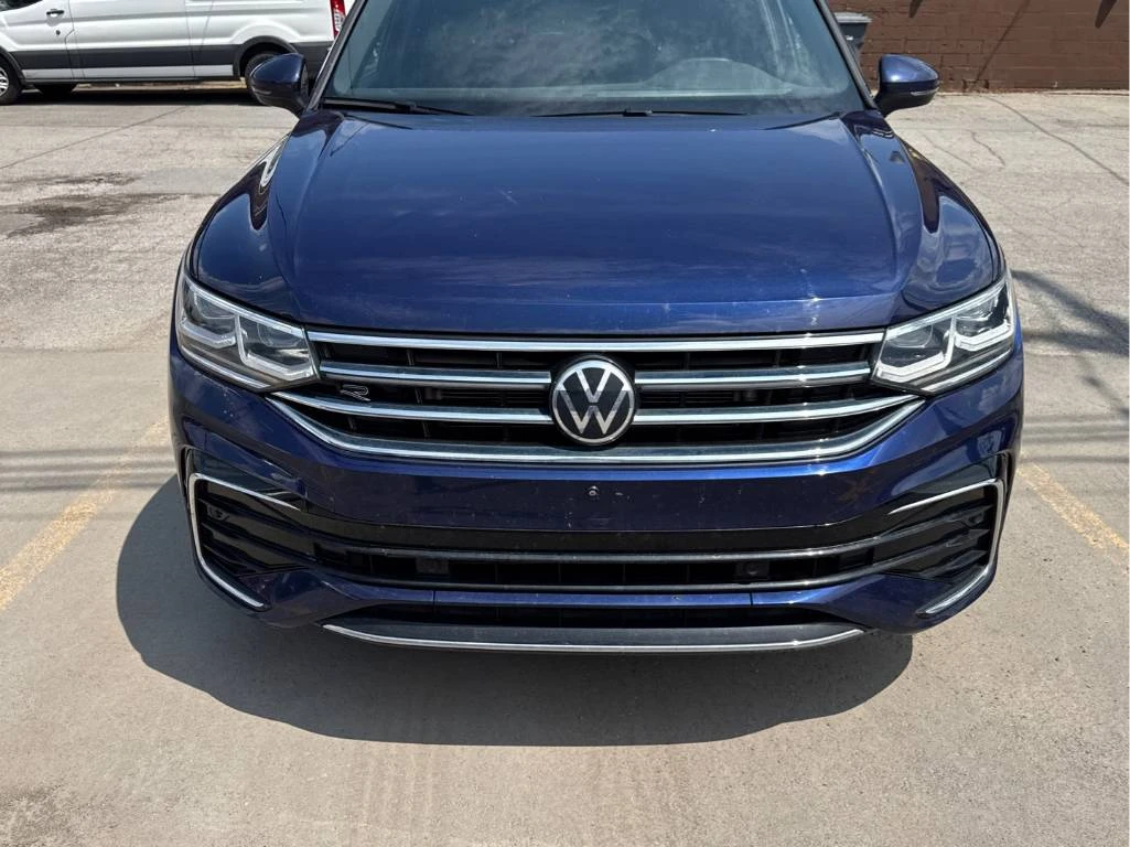 VW Tiguan Highline R-Line* CARFAX* ОПЦИЯ ЗА ФИНАНСИРАНЕ* , снимка 2 - Автомобили и джипове - 55528830