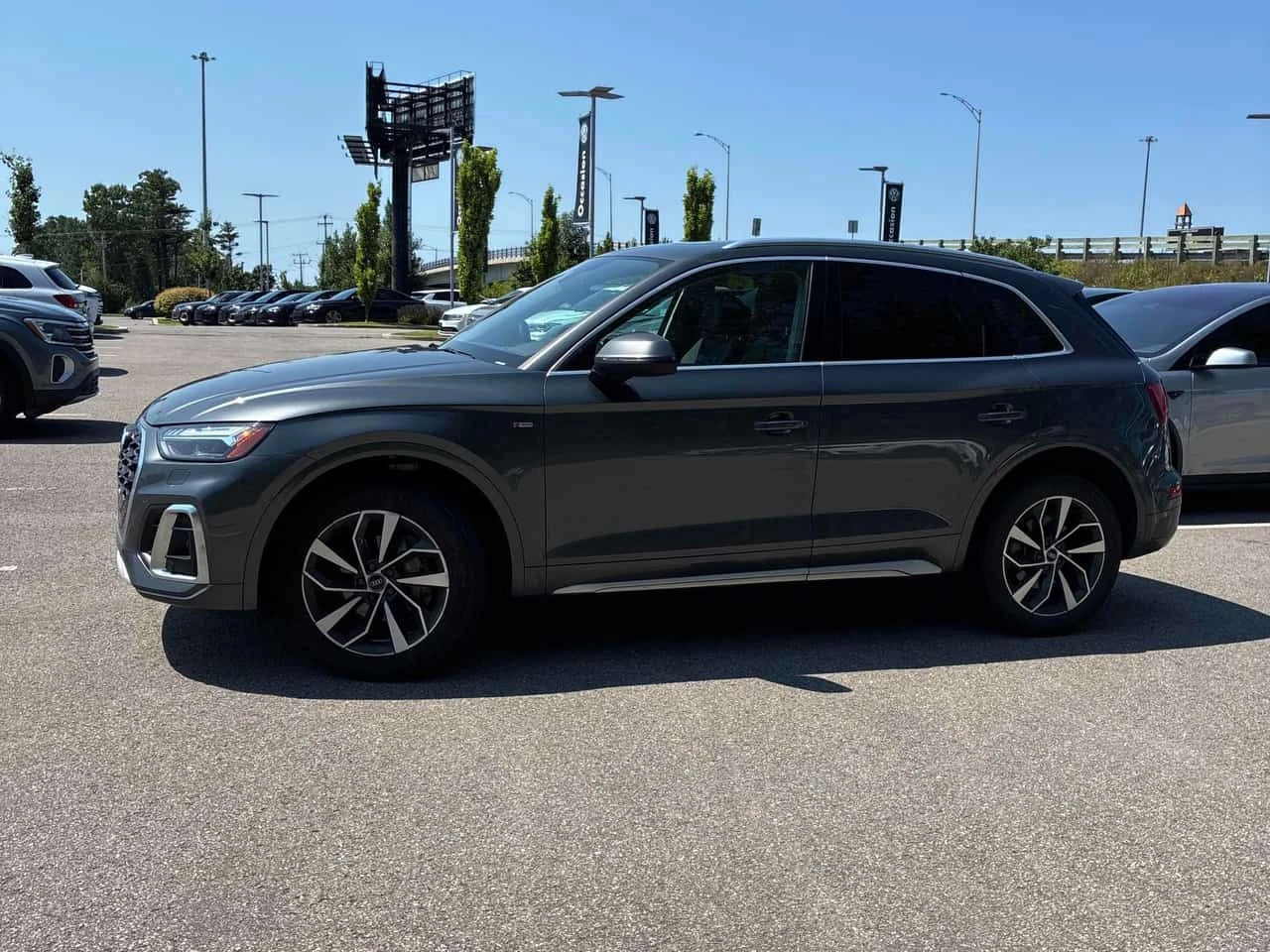 Audi Q5 Technik | CARFAX | БЕЗ ИНЦИДЕНТИ | ДВА КЛЮЧА, снимка 3 - Автомобили и джипове - 55546850