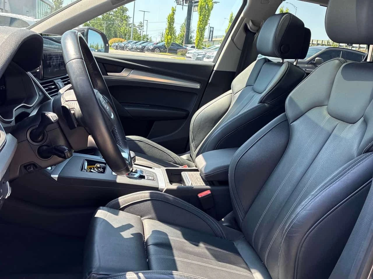 Audi Q5 Technik | CARFAX | БЕЗ ИНЦИДЕНТИ | ДВА КЛЮЧА, снимка 11 - Автомобили и джипове - 55546850