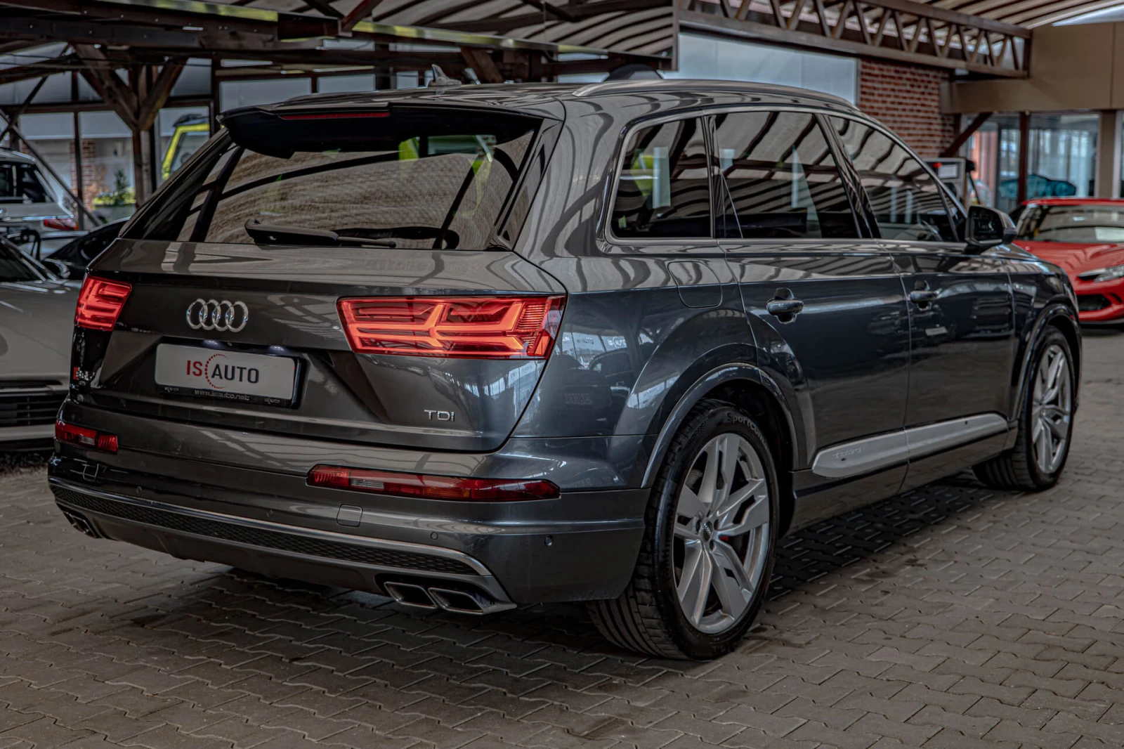 Audi SQ7 4.0TDI/Virtual/Carbon/HuD/Bose/Distronik/Lane Assi, снимка 5 - Автомобили и джипове - 55631341