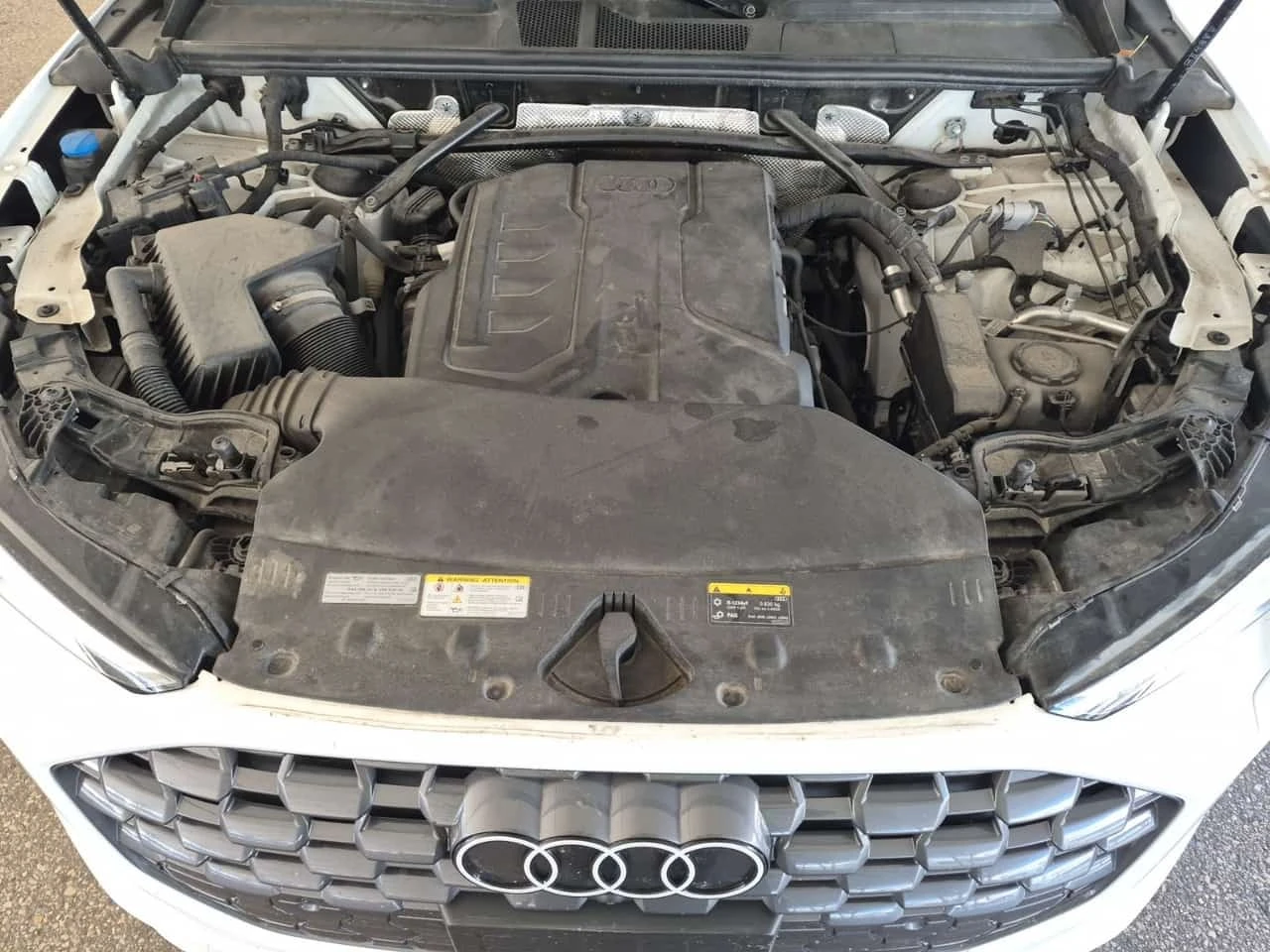 Audi Q5 * PROGRESSIV * CARFAX * ОПЦИЯ ЗА ФИНАНСИРАНЕ, снимка 17 - Автомобили и джипове - 56324730