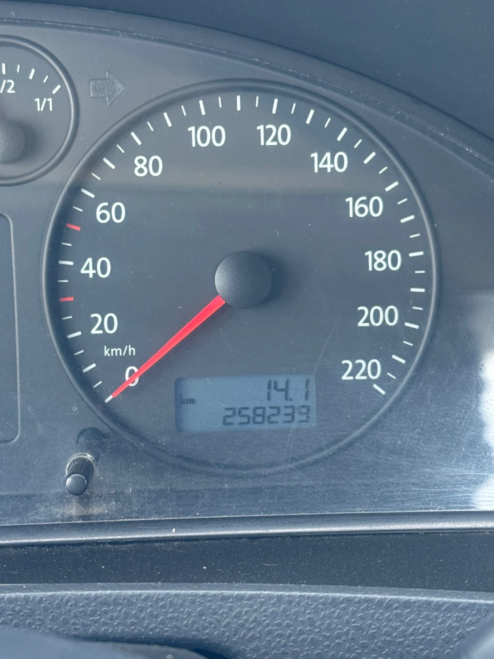 VW Transporter 1.9, Caravelle , снимка 12 - Бусове и автобуси - 53652993