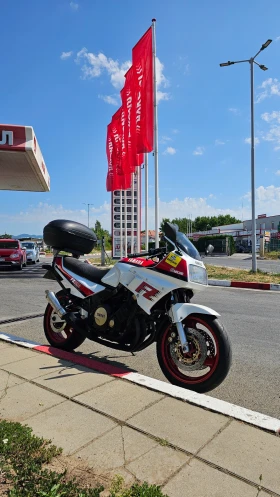 ����� �� �������� �� Yamaha Fz 750