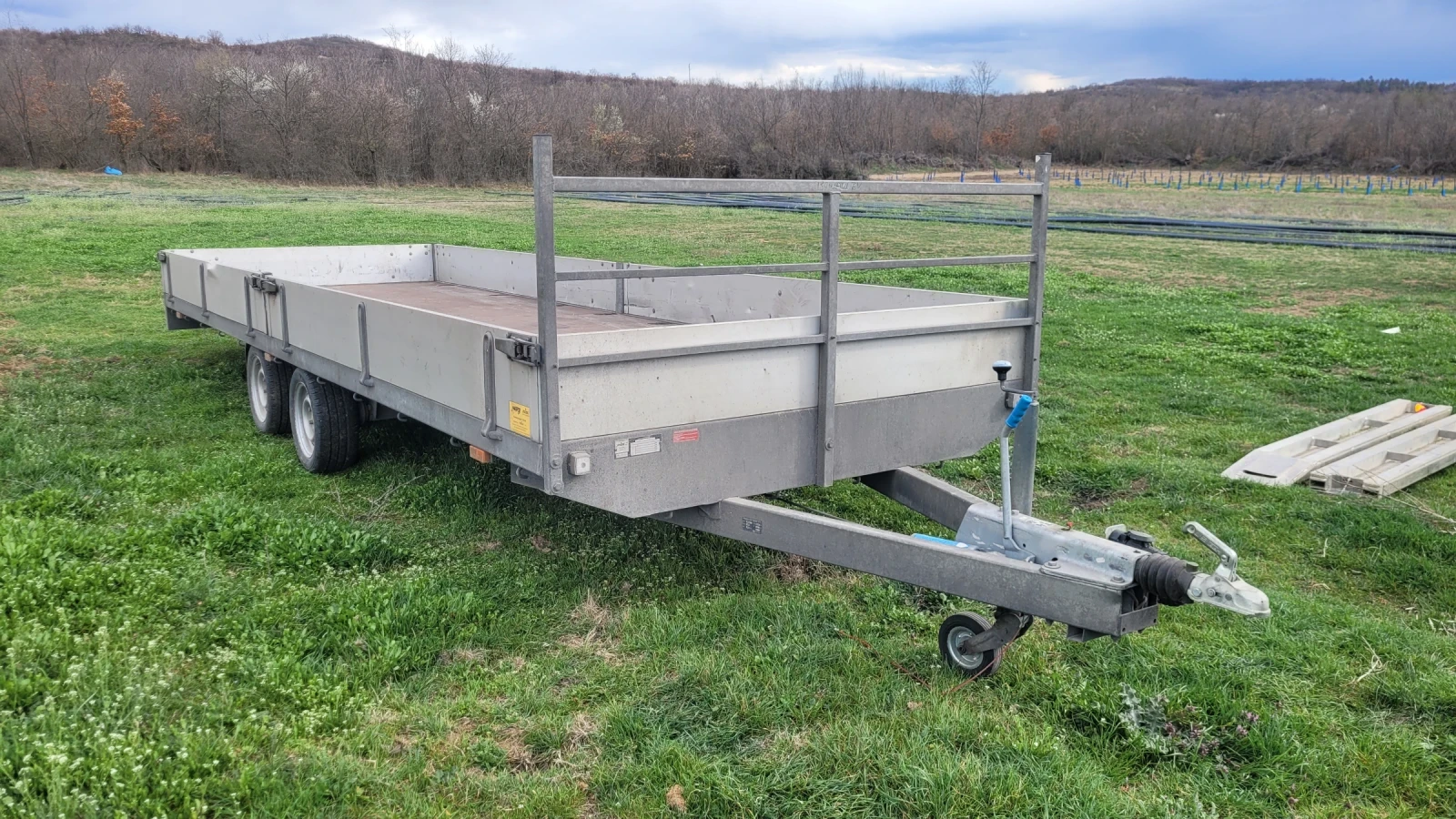 �� ��������� ����� 2700 | Mobile.bg � ����������� 1