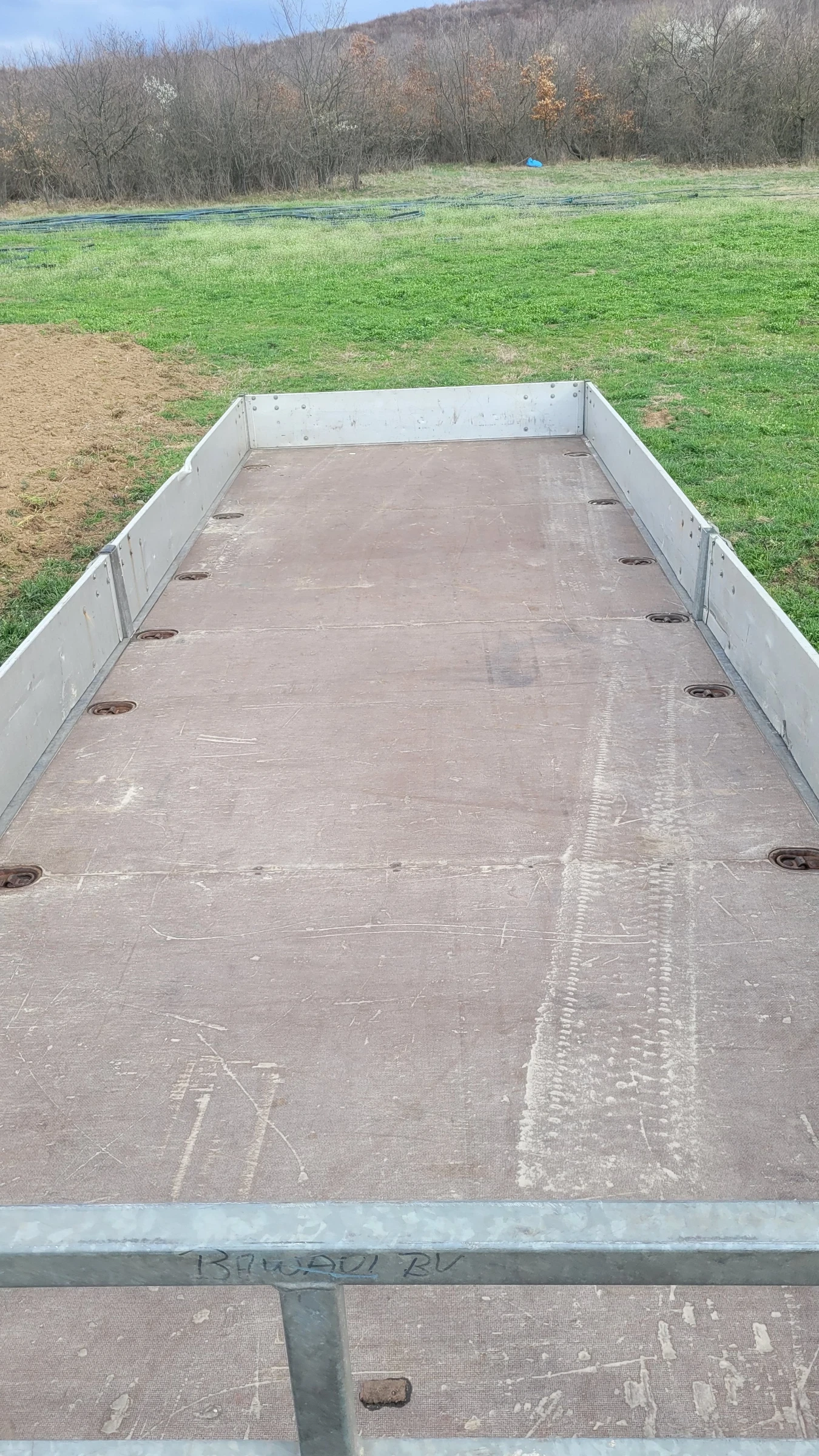 �� ��������� ����� 2700 | Mobile.bg � ����������� 4