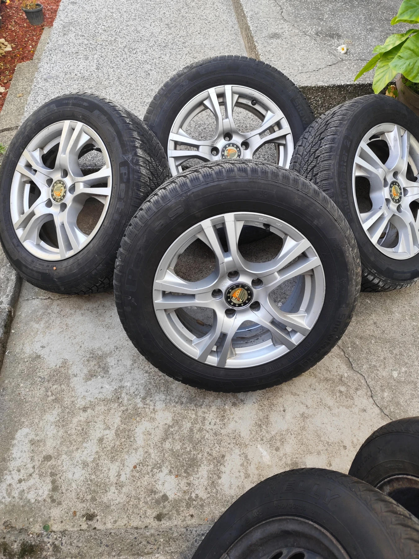 Гуми с джанти Petlas 205/60R16, снимка 4 - Гуми и джанти - 55881251