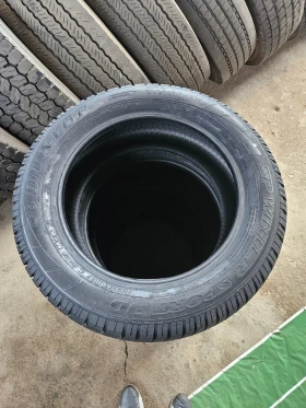 Гуми Зимни 215/60R17, снимка 5 - Гуми и джанти - 47999171