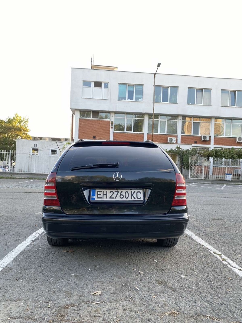 Mercedes-Benz 220, снимка 2 - Автомобили и джипове - 45796910
