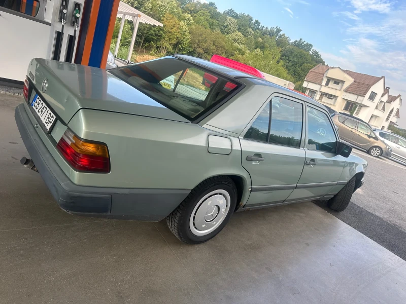 Mercedes-Benz 124 200D, снимка 6 - Автомобили и джипове - 46961734