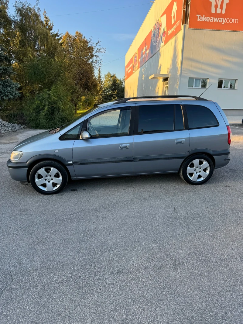 Opel Zafira 2.0 dti, снимка 5 - Автомобили и джипове - 47327353