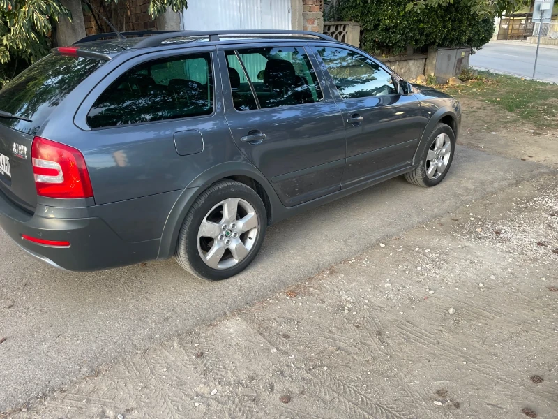 Skoda Octavia SCOUT, снимка 4 - Автомобили и джипове - 47525150