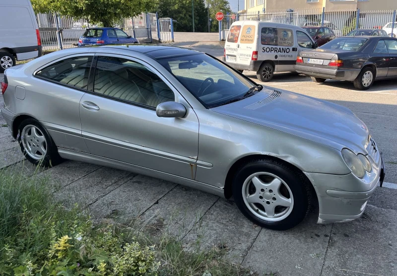 Mercedes-Benz C 220, снимка 1 - Автомобили и джипове - 47633429