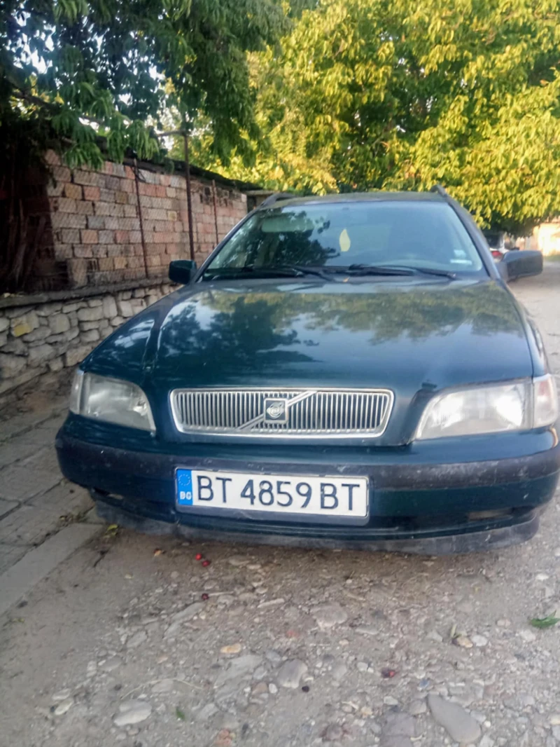 Volvo V40, снимка 2 - Автомобили и джипове - 47992395