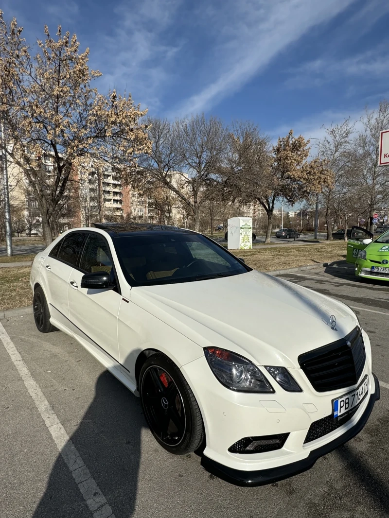 Mercedes-Benz E 500 4matic, снимка 5 - Автомобили и джипове - 48605717