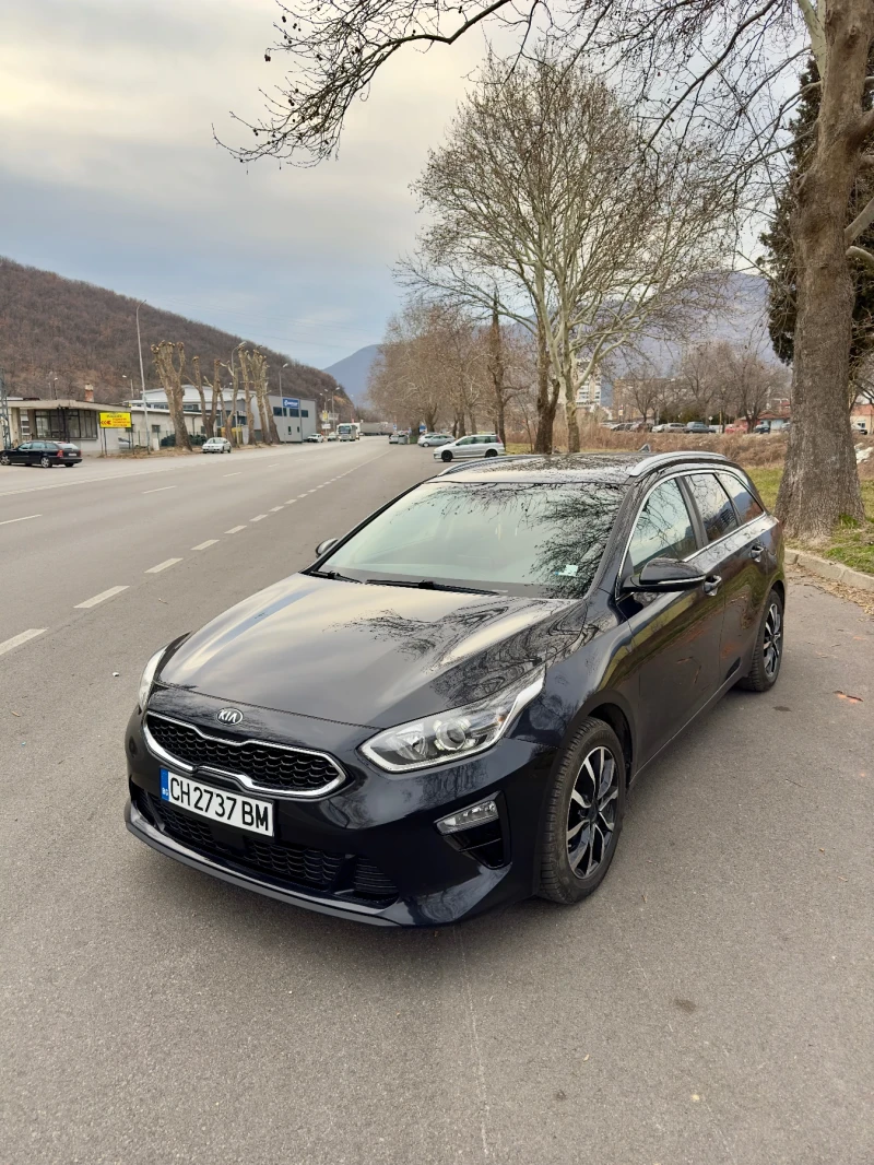 Kia Ceed 1.4 TGDI SW, снимка 2 - Автомобили и джипове - 49118653