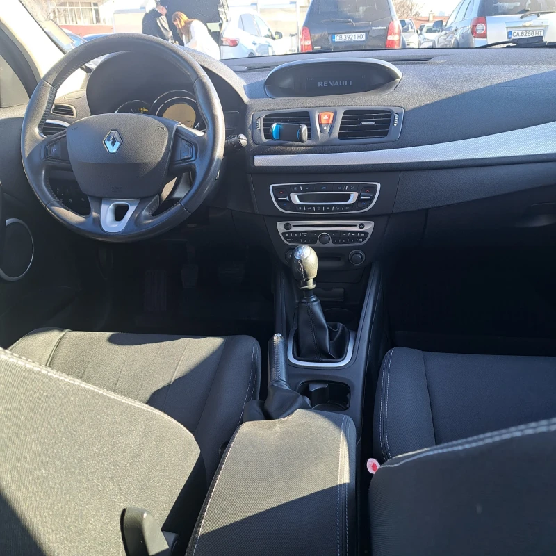 Renault Megane, снимка 8 - Автомобили и джипове - 49235289