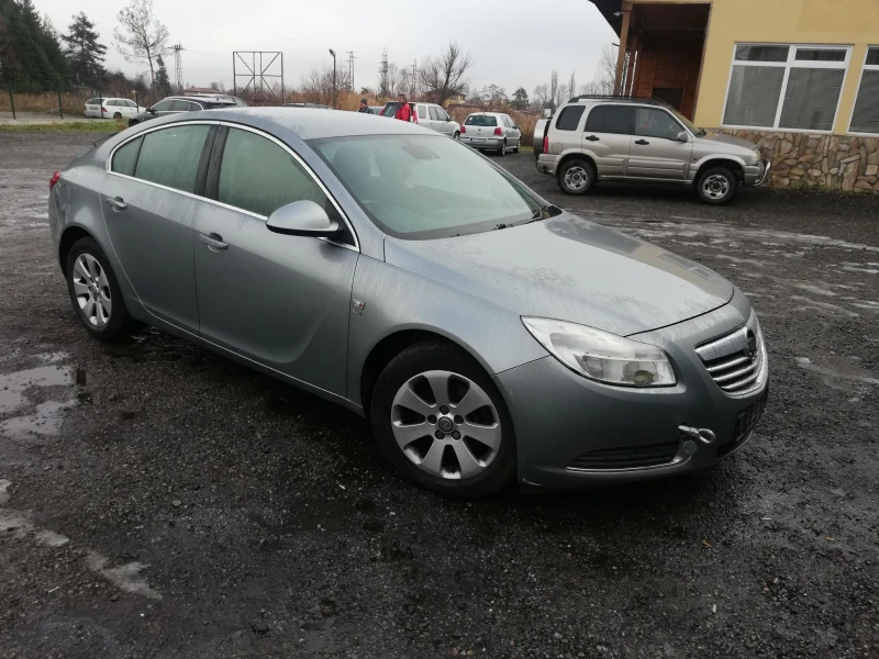 Opel Insignia, снимка 2 - Автомобили и джипове - 49348976