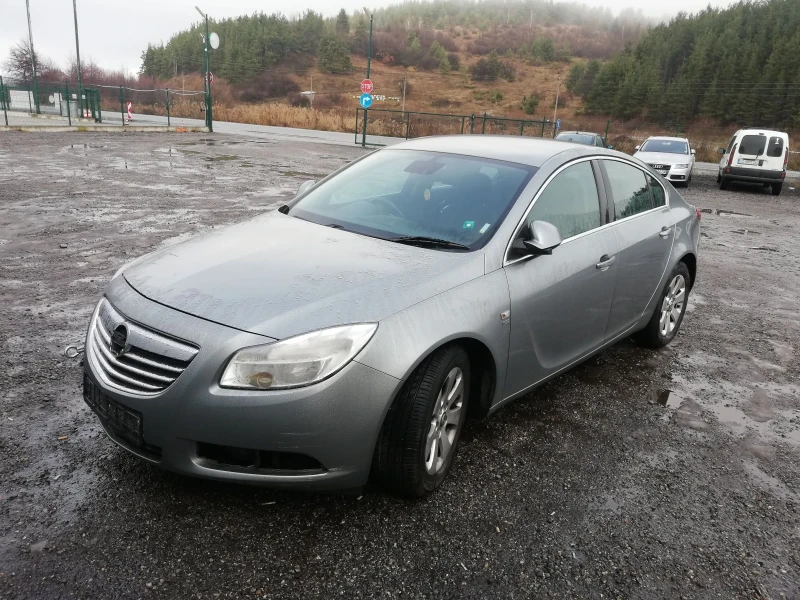 Opel Insignia, снимка 1 - Автомобили и джипове - 49348976