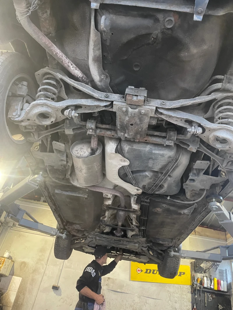 Mazda 3 1.3 84, снимка 11 - Автомобили и джипове - 52460617