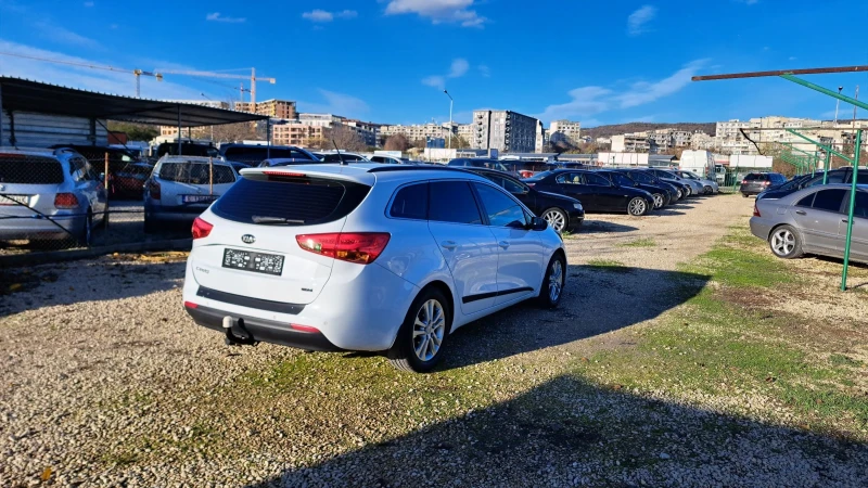 Kia Ceed 1.4 CRDI, снимка 7 - Автомобили и джипове - 52538136