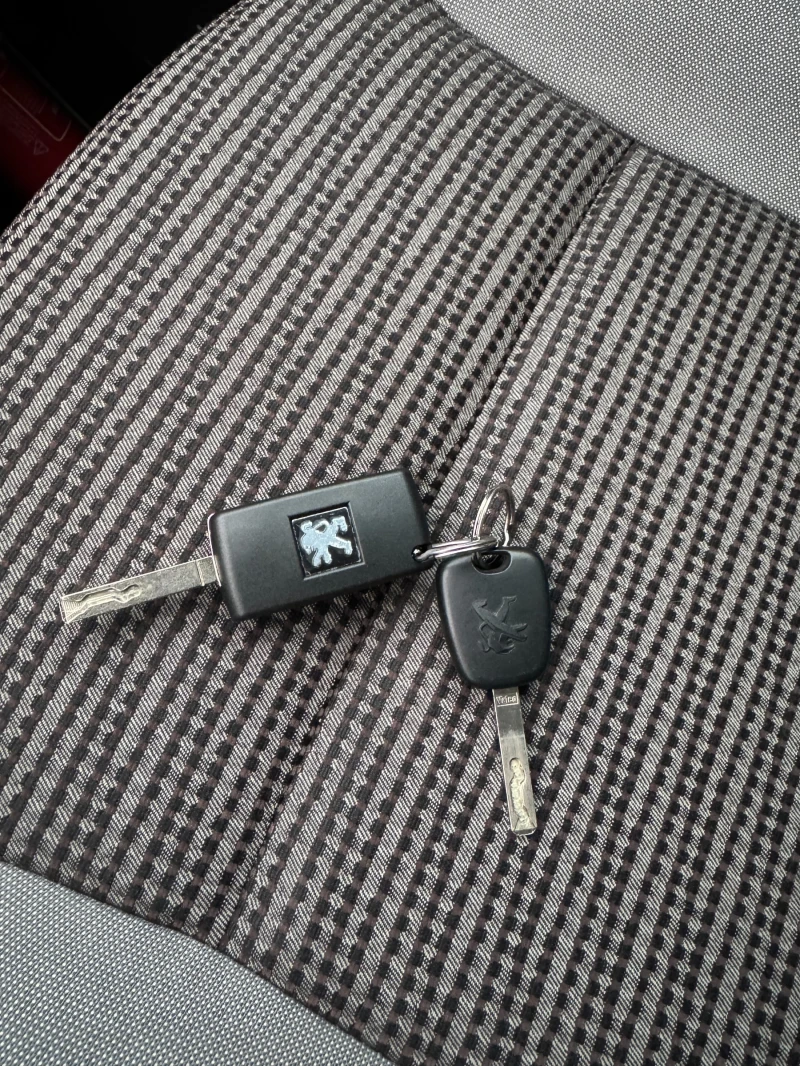 Peugeot Partner 1.6HDI FACELIFT :: ПЪТНИЧЕСКО, снимка 15 - Автомобили и джипове - 52641430