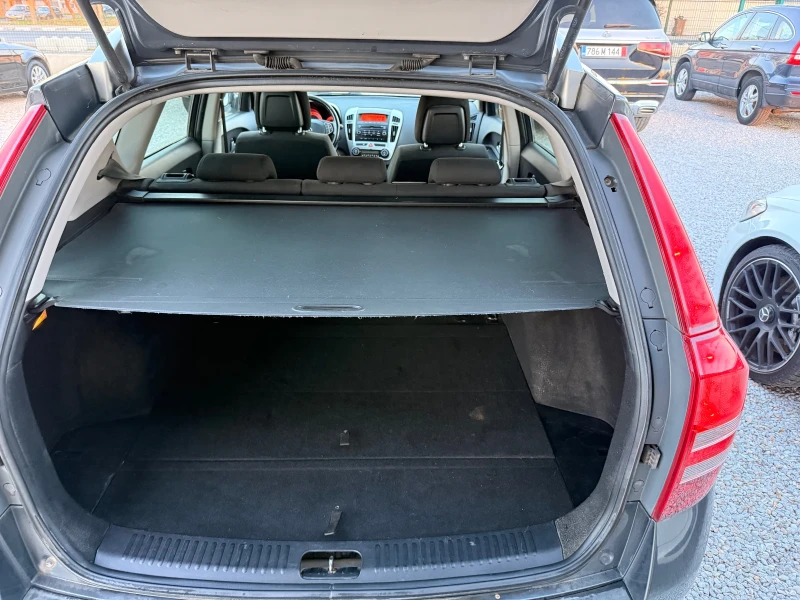 Kia Ceed 1, 6 CRDI ИТАЛИЯ, снимка 12 - Автомобили и джипове - 52738837