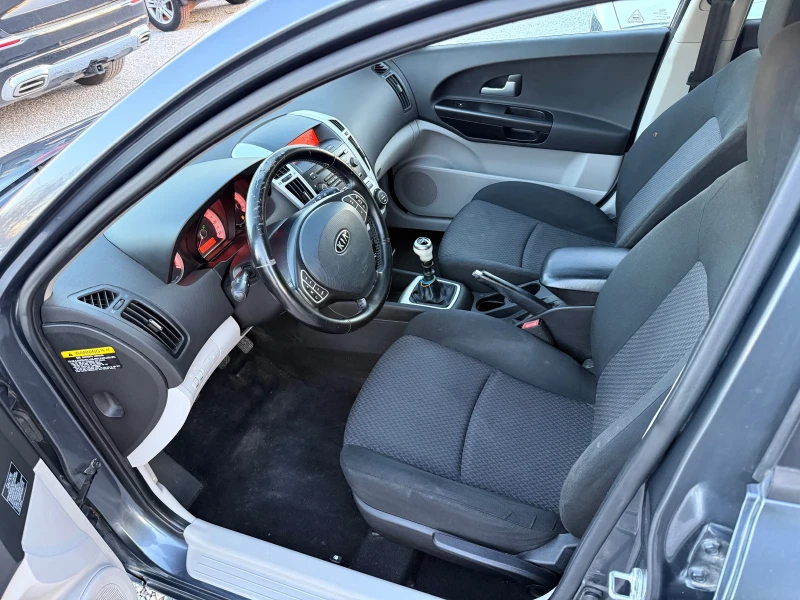 Kia Ceed 1, 6 CRDI ИТАЛИЯ, снимка 5 - Автомобили и джипове - 52738837