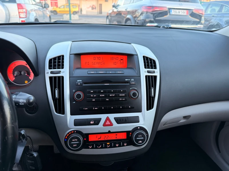 Kia Ceed 1, 6 CRDI ИТАЛИЯ, снимка 7 - Автомобили и джипове - 52738837
