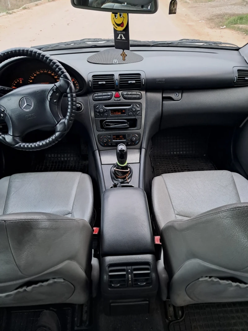 Mercedes-Benz C 220 Avangarde, снимка 6 - Автомобили и джипове - 52877734