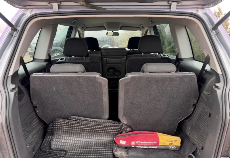 Opel Zafira 1.9CDTI / 7 Места, снимка 9 - Автомобили и джипове - 53023796
