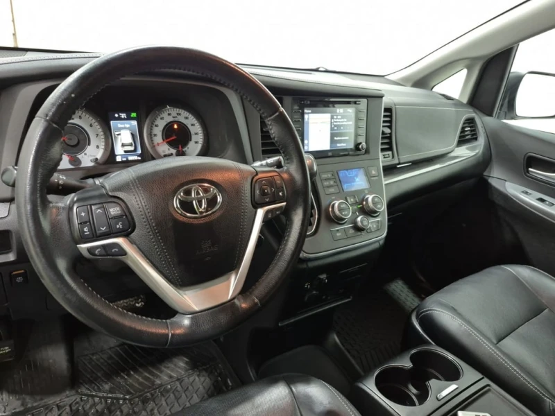 Toyota Sienna * SE * CARFAX * БЕЗ ПЪРВОНАЧАЛНА ВНОСКА, снимка 10 - Автомобили и джипове - 53087216