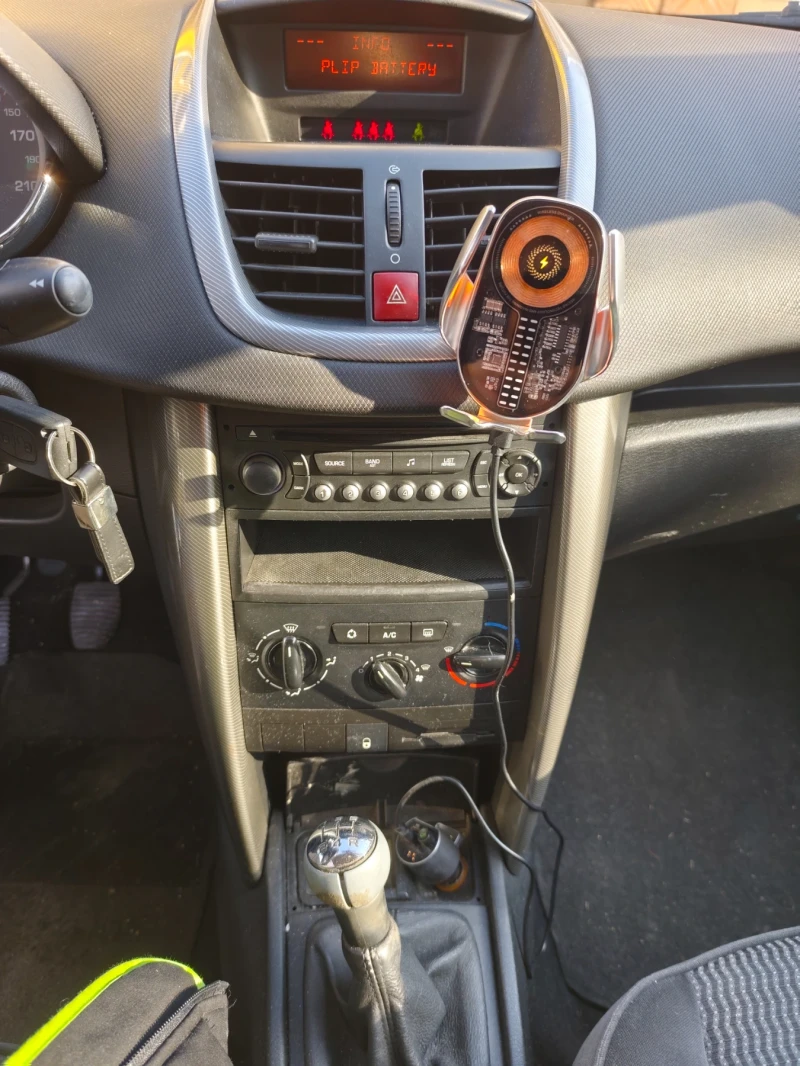 Peugeot 207, снимка 5 - Автомобили и джипове - 53356328