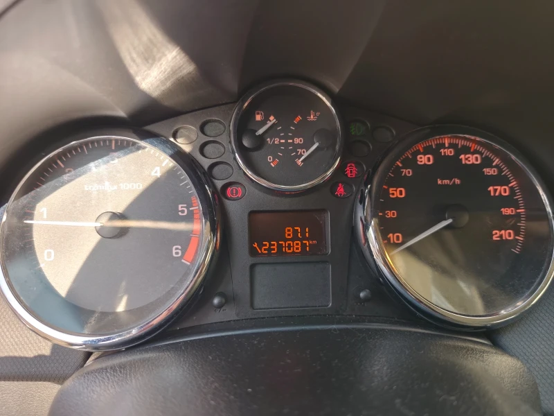 Peugeot 207, снимка 6 - Автомобили и джипове - 53356328