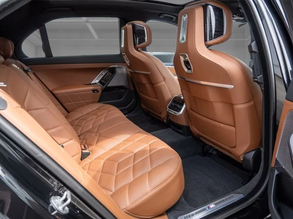 BMW 750 e xDrive = M-Sport = Shadow Line Гаранция - изображение 9