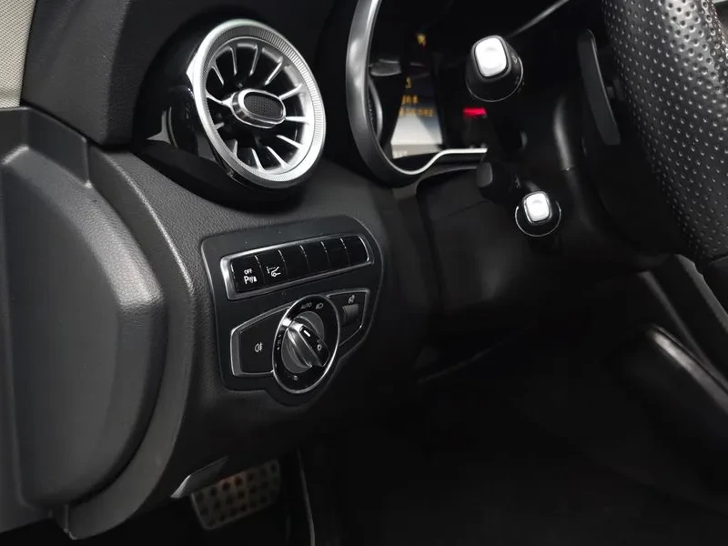 Mercedes-Benz C 220 D 4MATIC ESTATE, снимка 17 - Автомобили и джипове - 54911422
