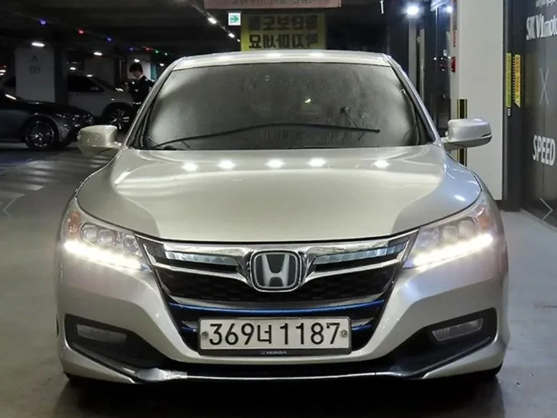 Honda Accord 2.0 Hybrid 9Th Generation, снимка 6 - Автомобили и джипове - 56020352