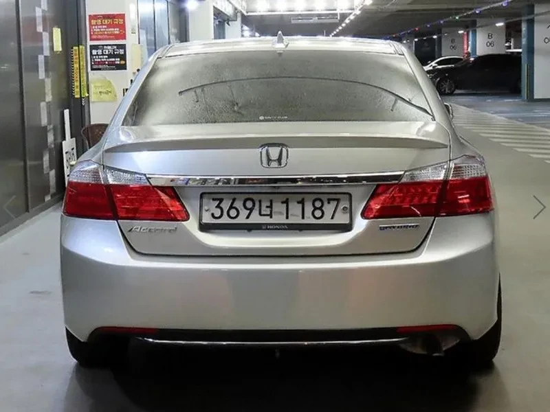 Honda Accord 2.0 Hybrid 9Th Generation, снимка 13 - Автомобили и джипове - 56020352