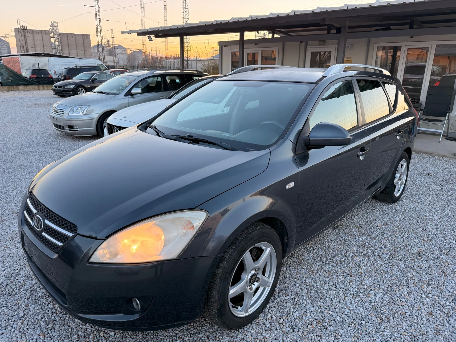 Kia Ceed 1, 6 CRDI ИТАЛИЯ, снимка 1