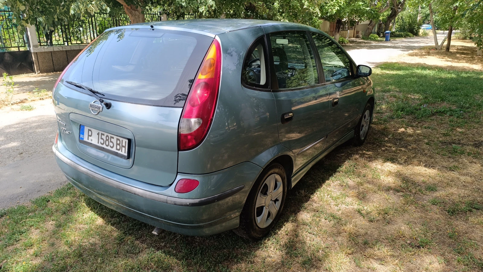 Nissan Almera tino 2.2 DCI - изображение 6