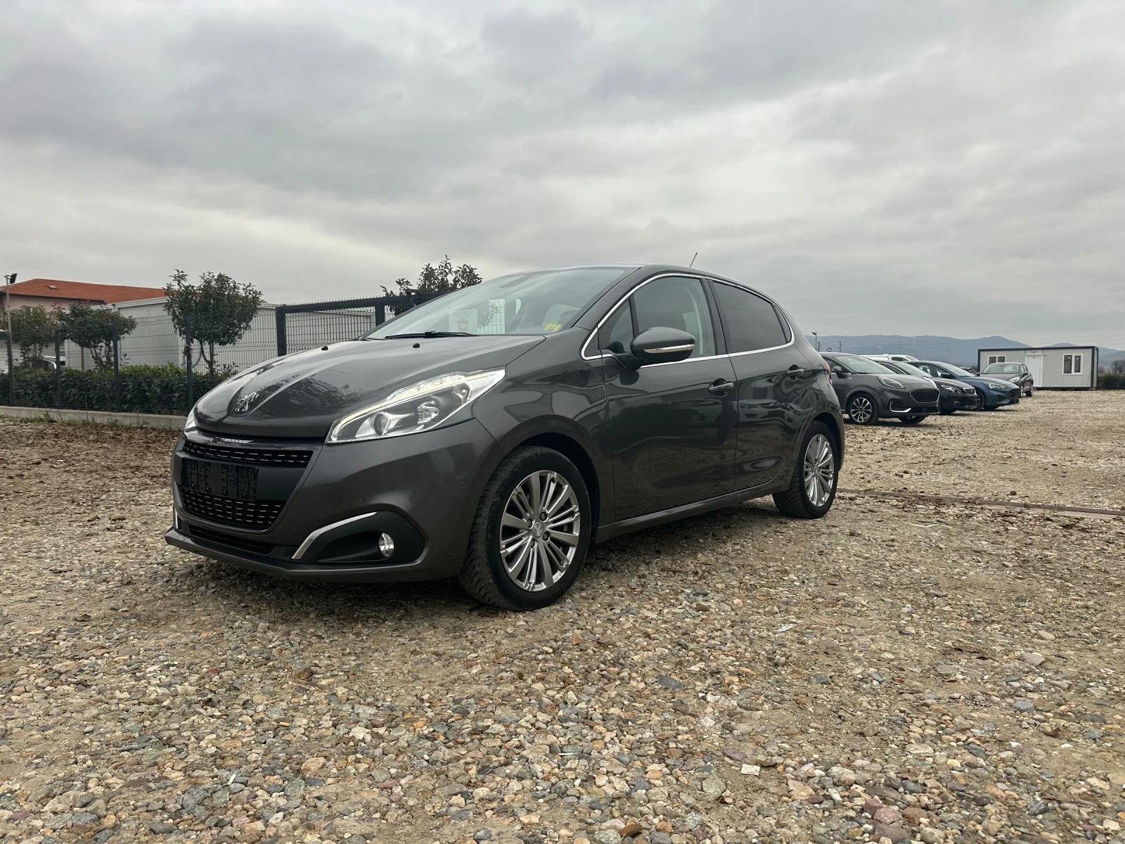 Peugeot 208  - изображение 2