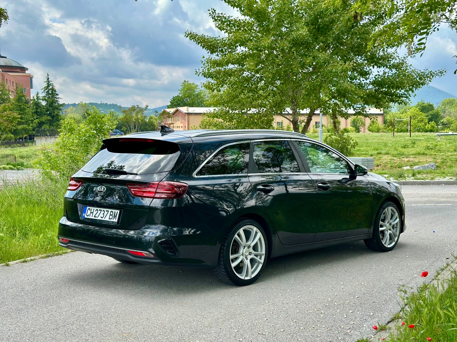 Kia Ceed 1.4 TGDI SW - изображение 6
