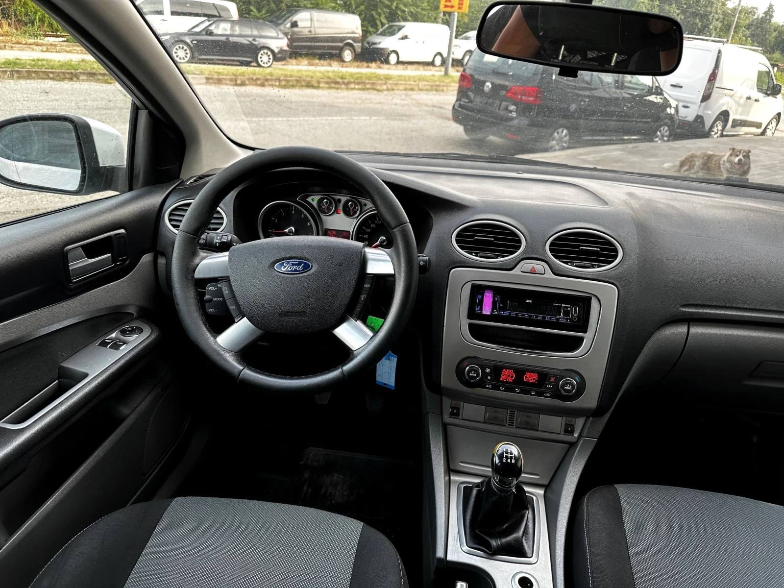 Ford Focus 1.6i КЛИМА - изображение 7