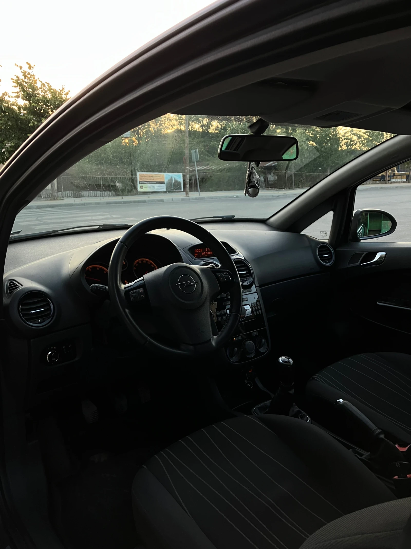 Opel Corsa  - изображение 6